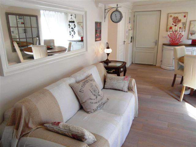 Charming Corner Abode With Castle Views Apartamento Niza Exterior foto